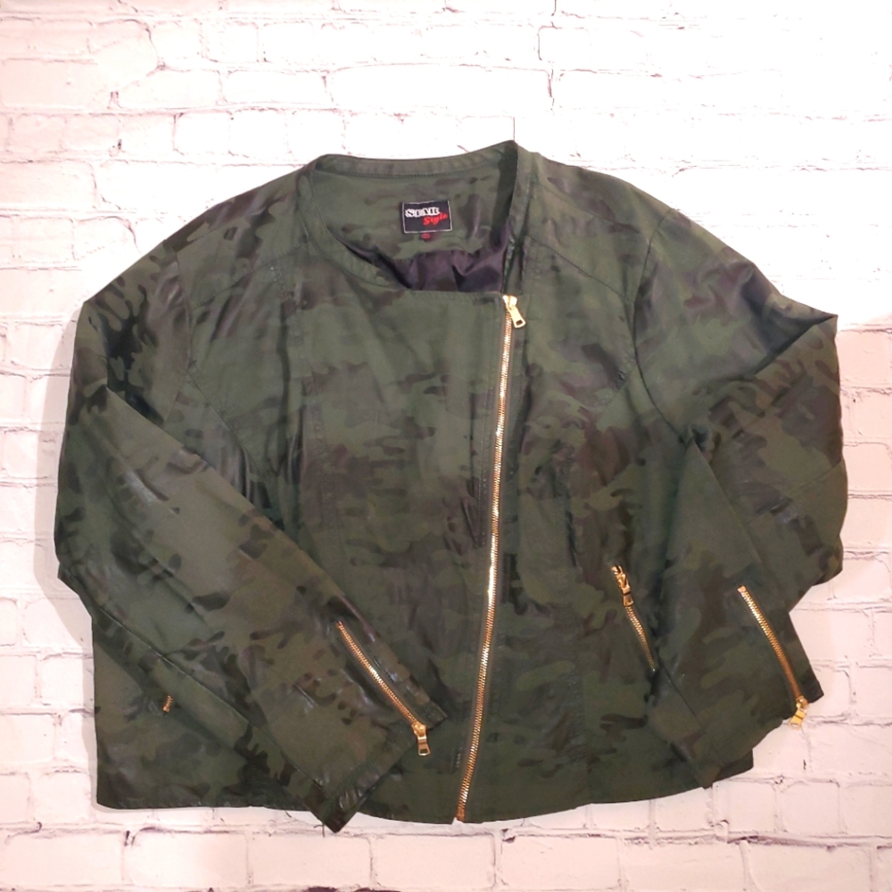 Star Style Girls Camo Print Cute Zip Up Jacket size 3x 100% Polyurethane